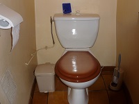 kleines WiCi Mini Handwaschbecken für Gäste WC - Herr C (FR - 81) - 1 auf 2 (vorher)